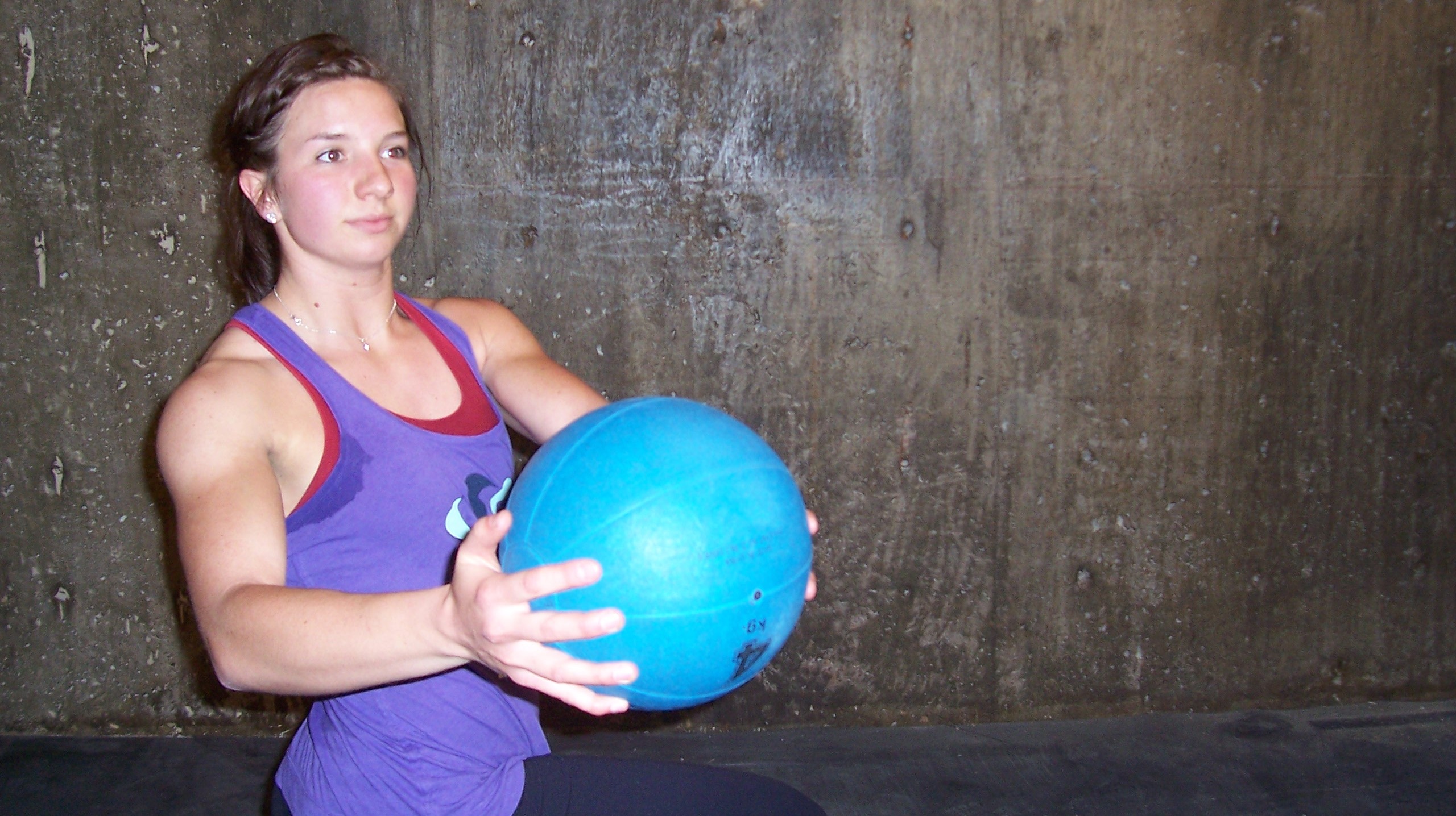 medicine ball twist